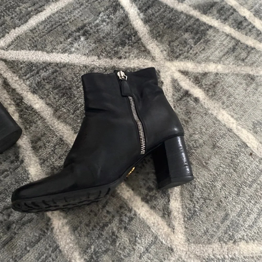 Authentic prada boots - Picture 5 of 8